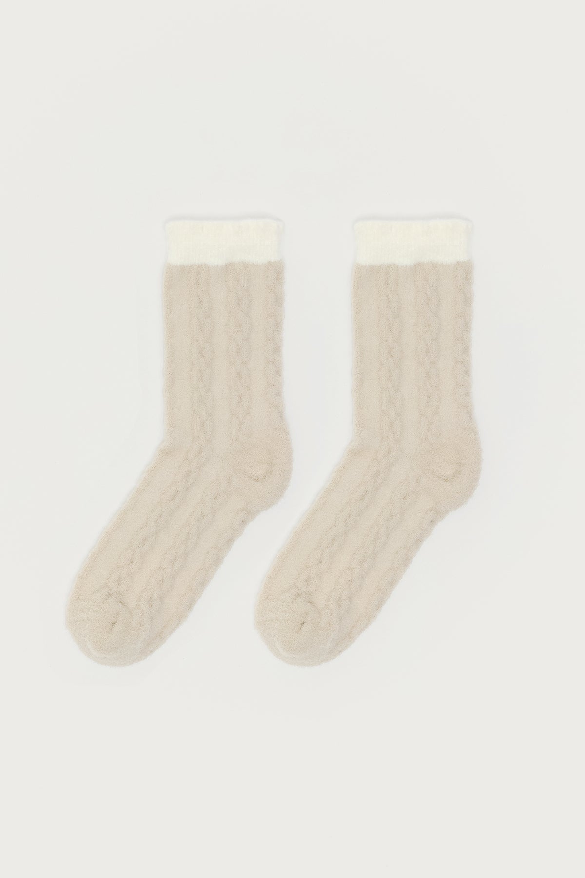 Contrast Fuzzy Cable Knit Socks