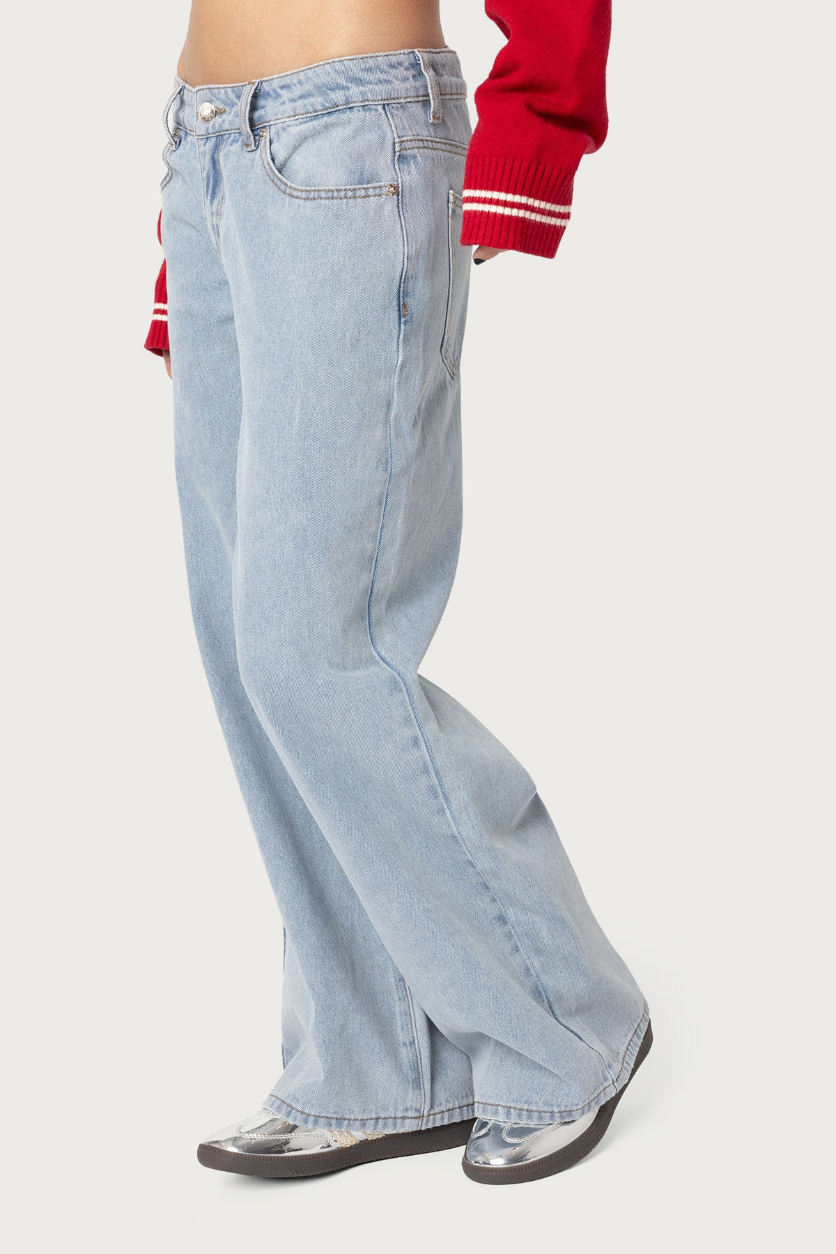 Petite Raelynn Washed Low Rise Baggy Jeans