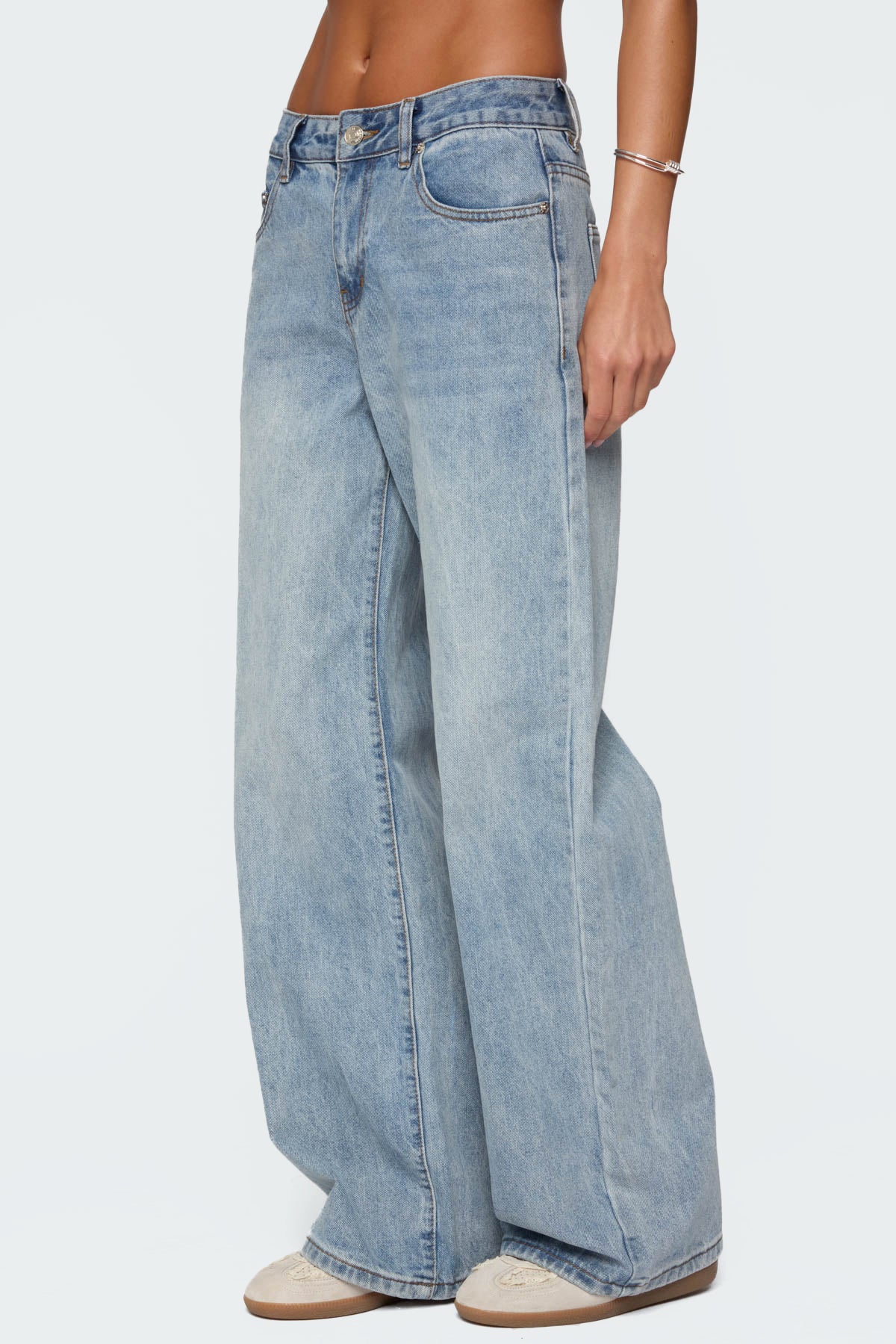 Ery Mid Rise Baggy Jeans