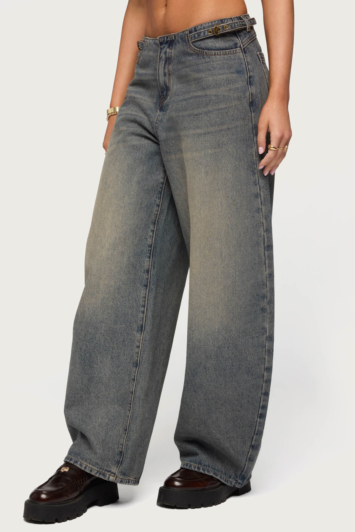 Side Belt Low Rise Barrel Jeans