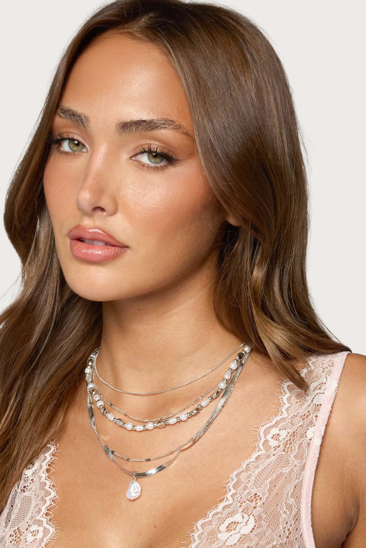 Pearly Necklace Set