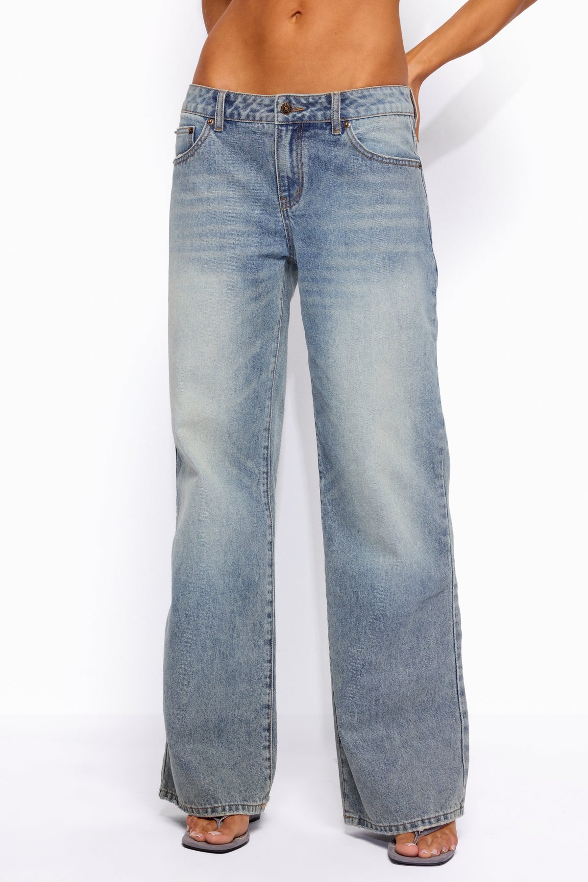 Raelynn Washed Low Rise Baggy Jeans