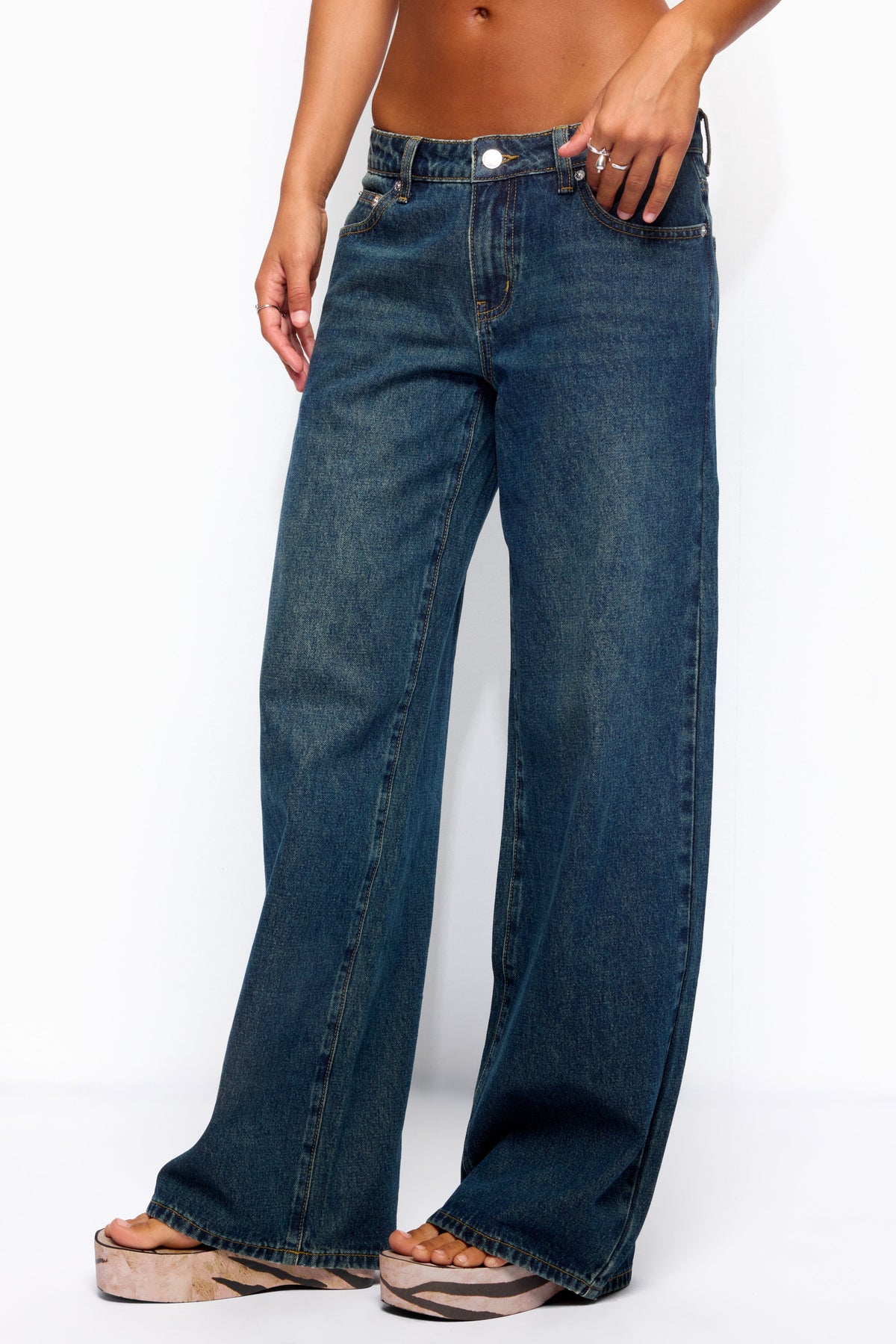 Raelynn Washed Low Rise Baggy Jeans