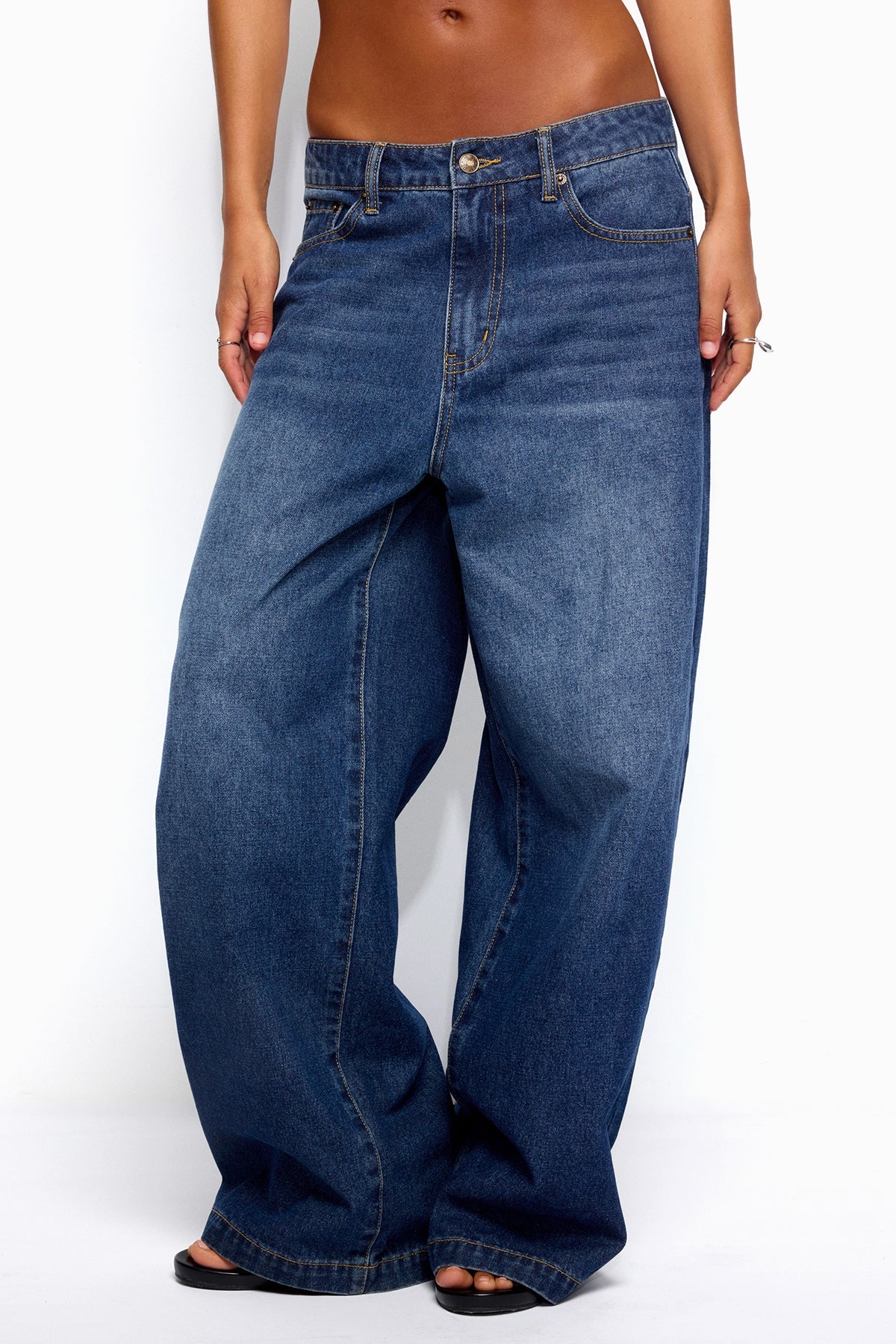 Nichol Low Rise Baggy Jeans
