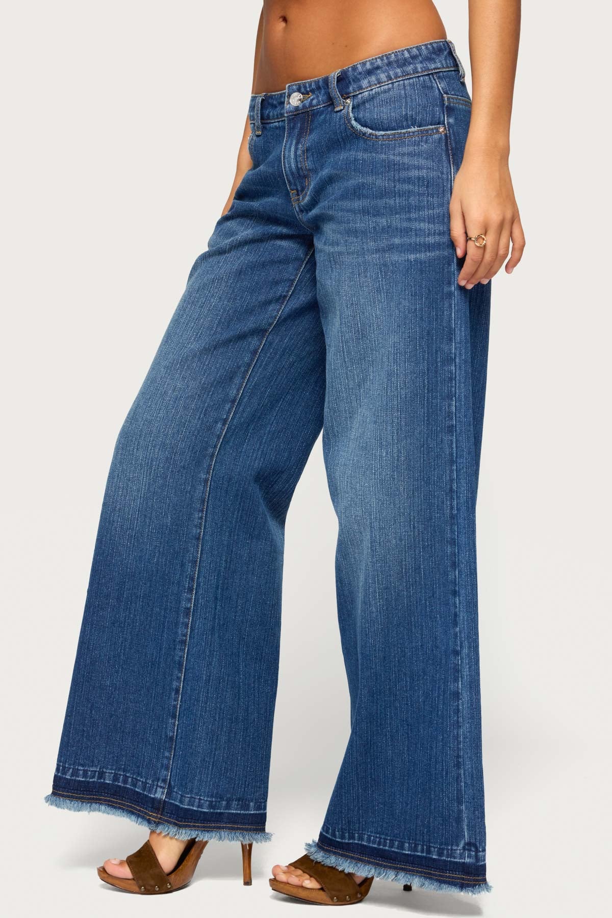 Sini Low Rise Peace Jeans