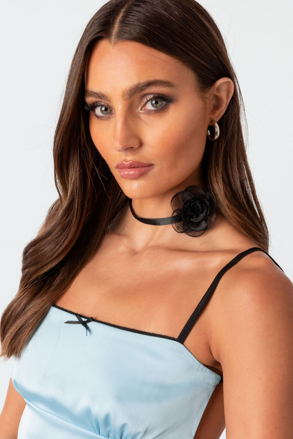 Rosy Flower Choker