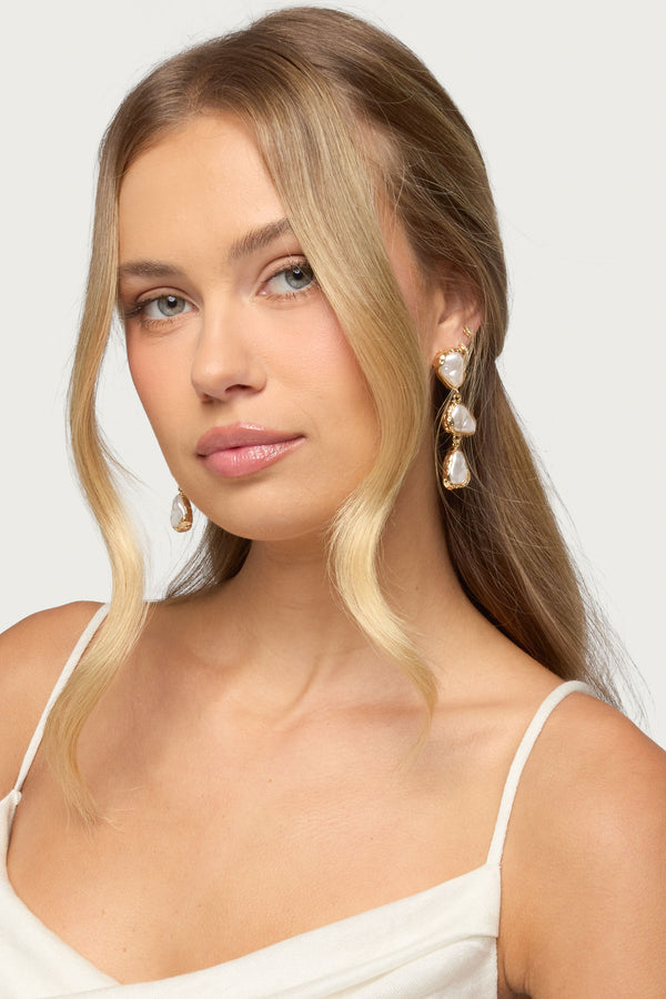 So Pearly Dangle Earrings