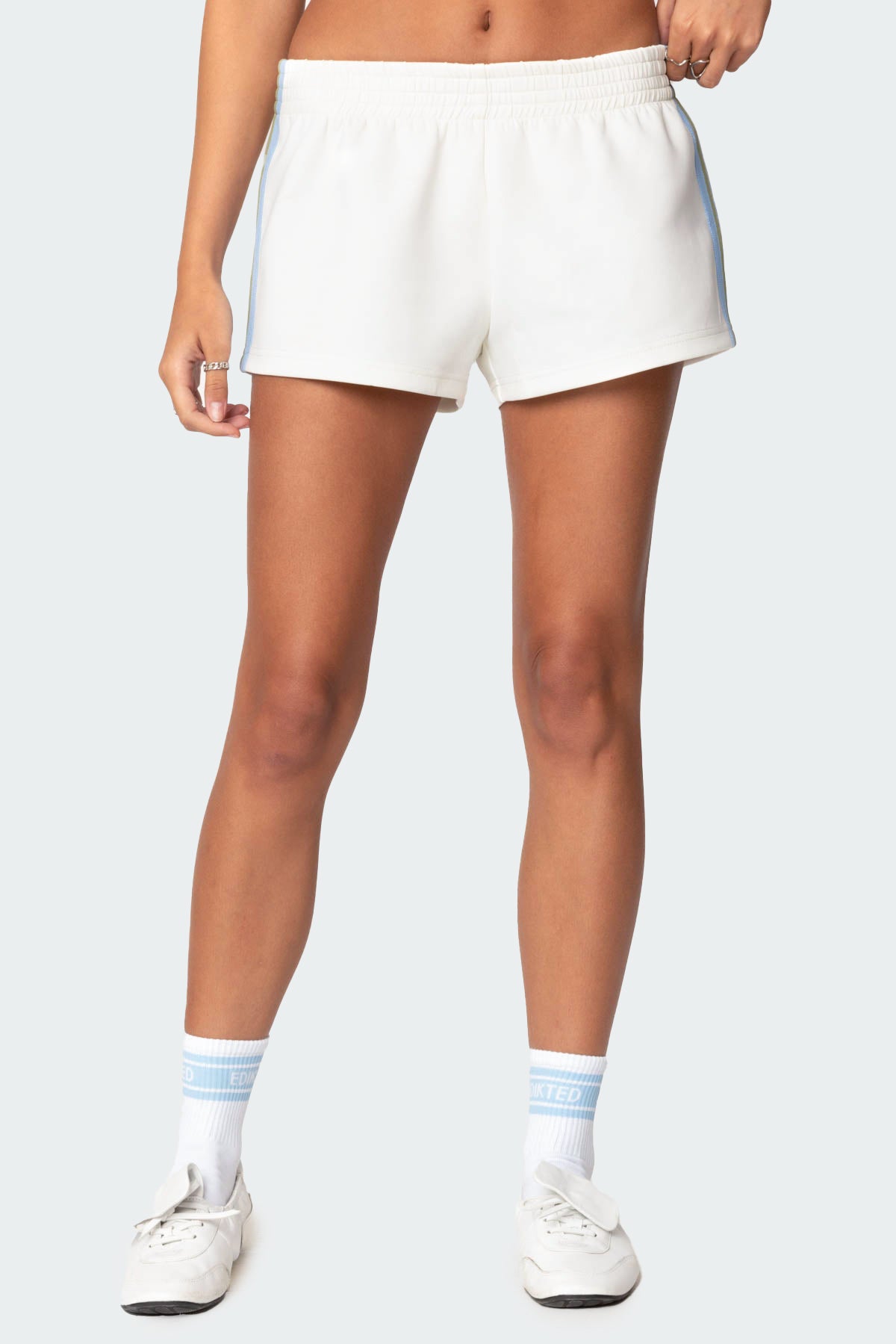 Izzie Side Stripe Shorts – edikted
