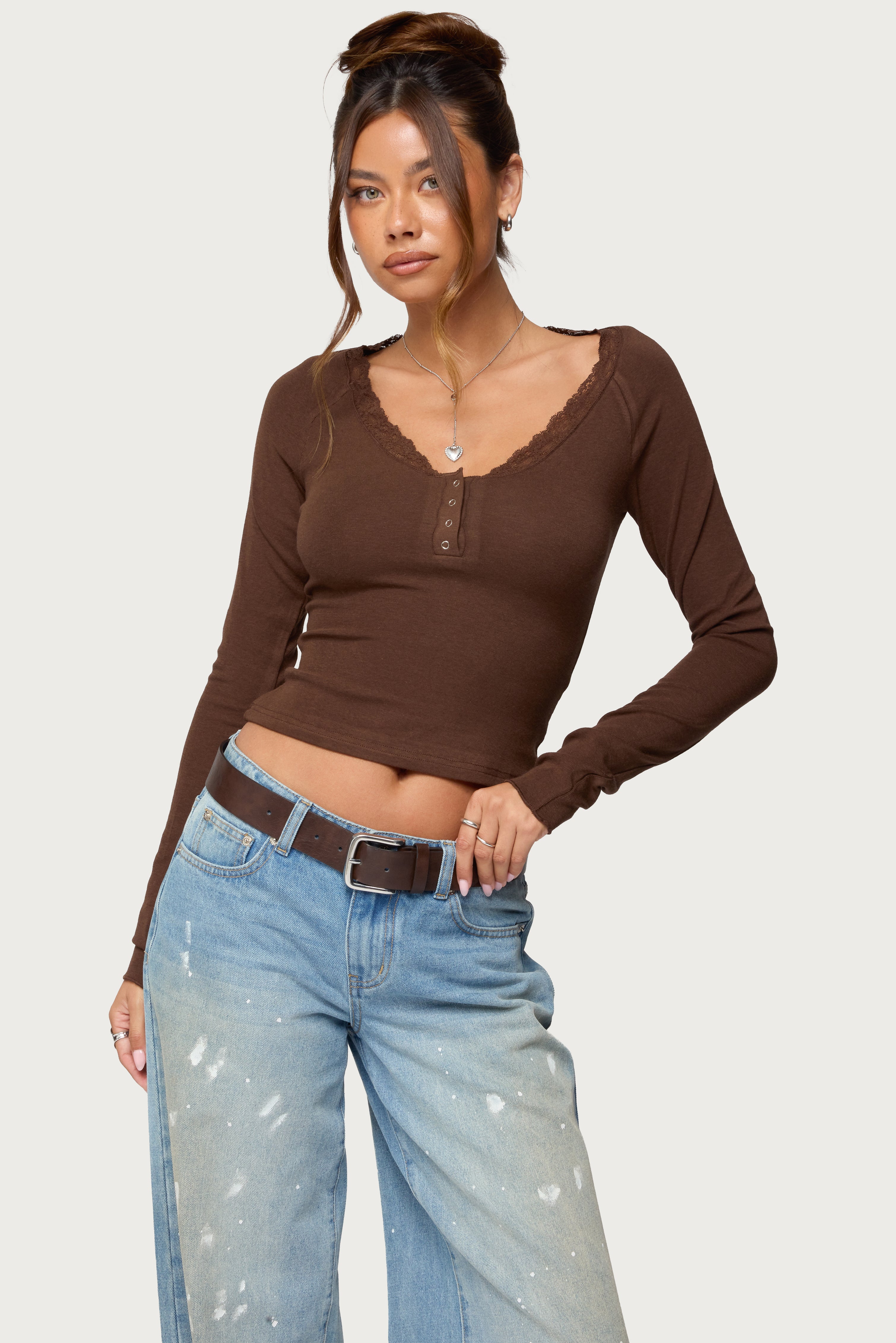 Shanah Lacey Henley Top – edikted
