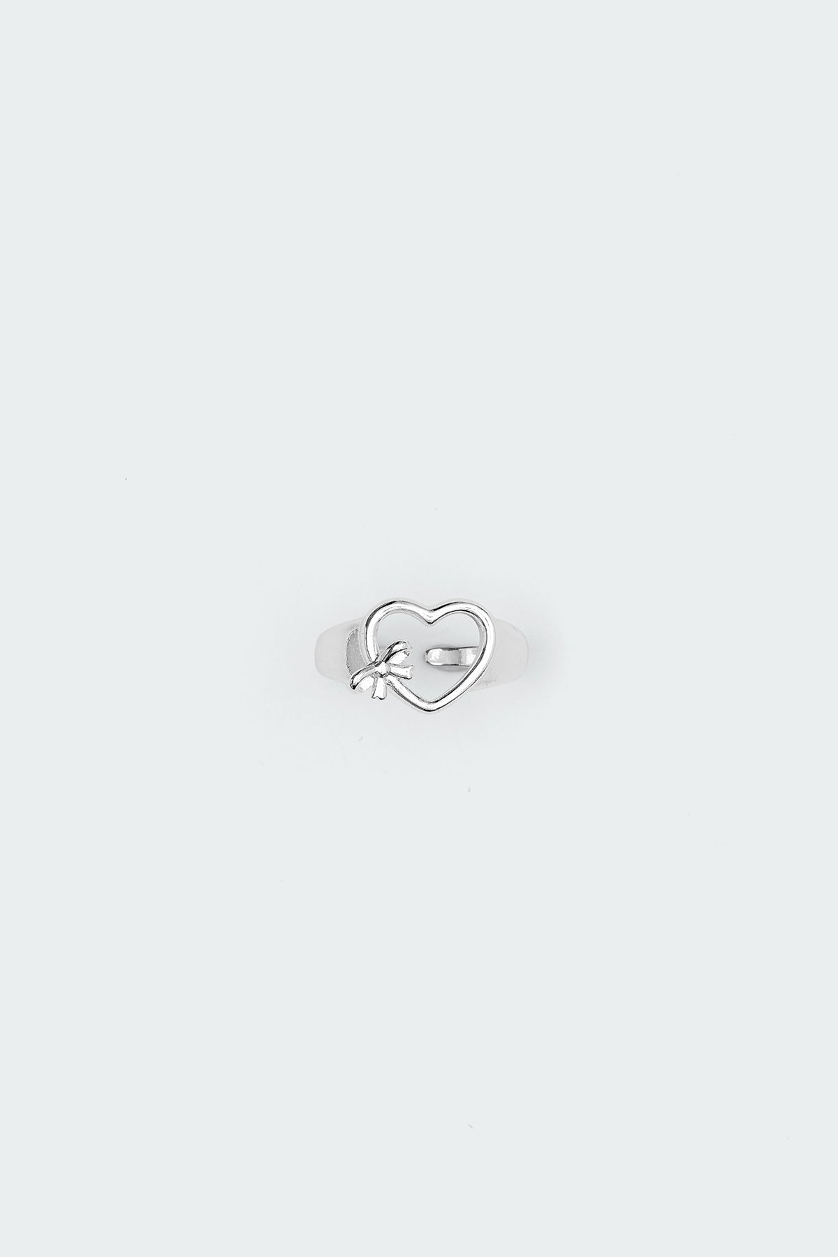 Bowed Heart Ring