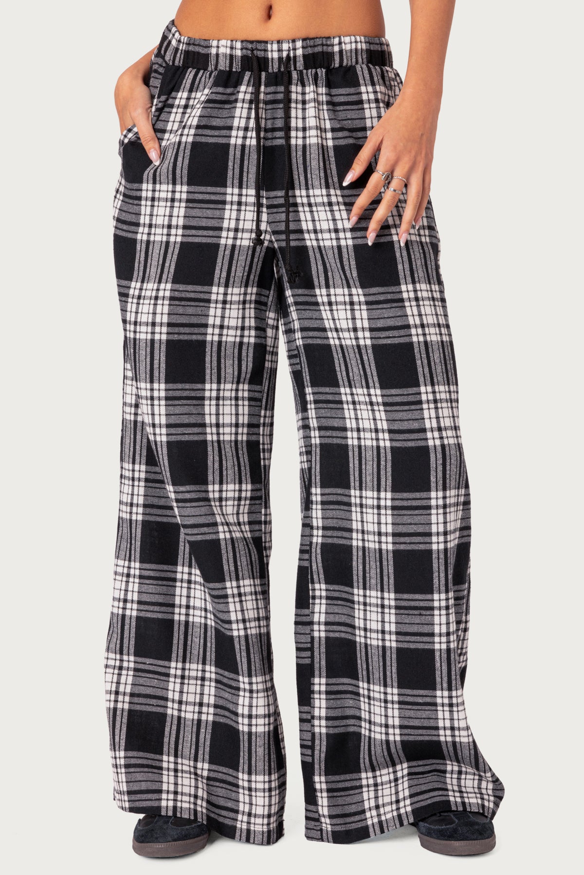 Lounge Around Plaid Wide Leg Pants – edikted