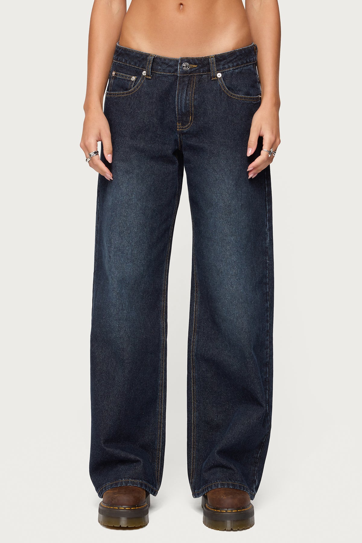 Raelynn Washed Low Rise Baggy Jeans – edikted