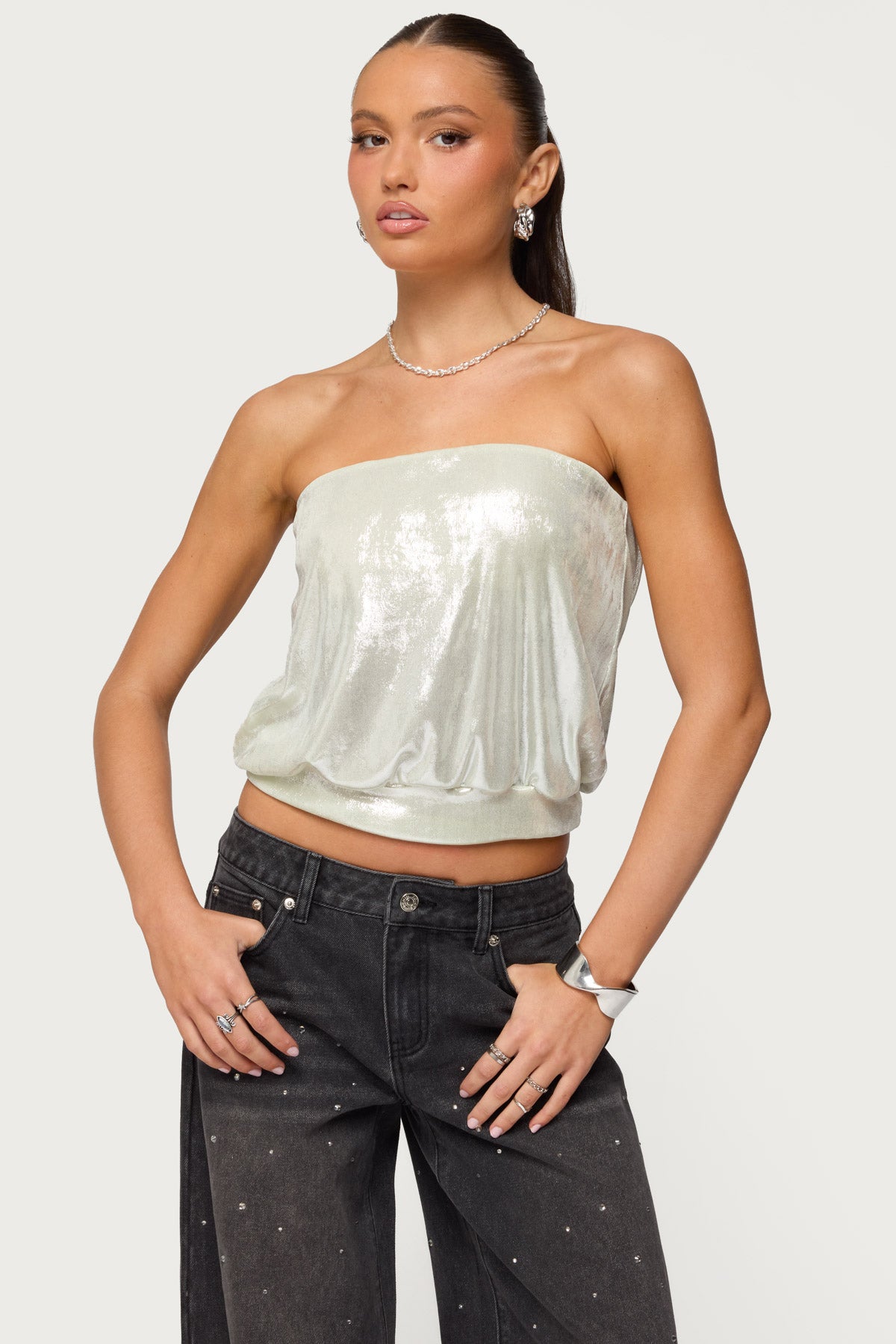 Leira Silky Sparkly Strapless Top – edikted