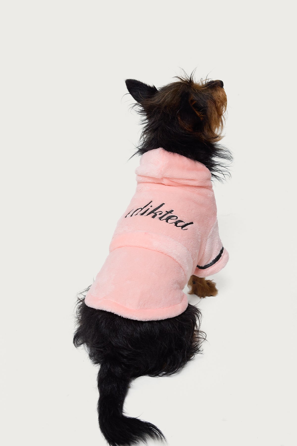 Snuggle Up Fuzzy Pet Robe – edikted