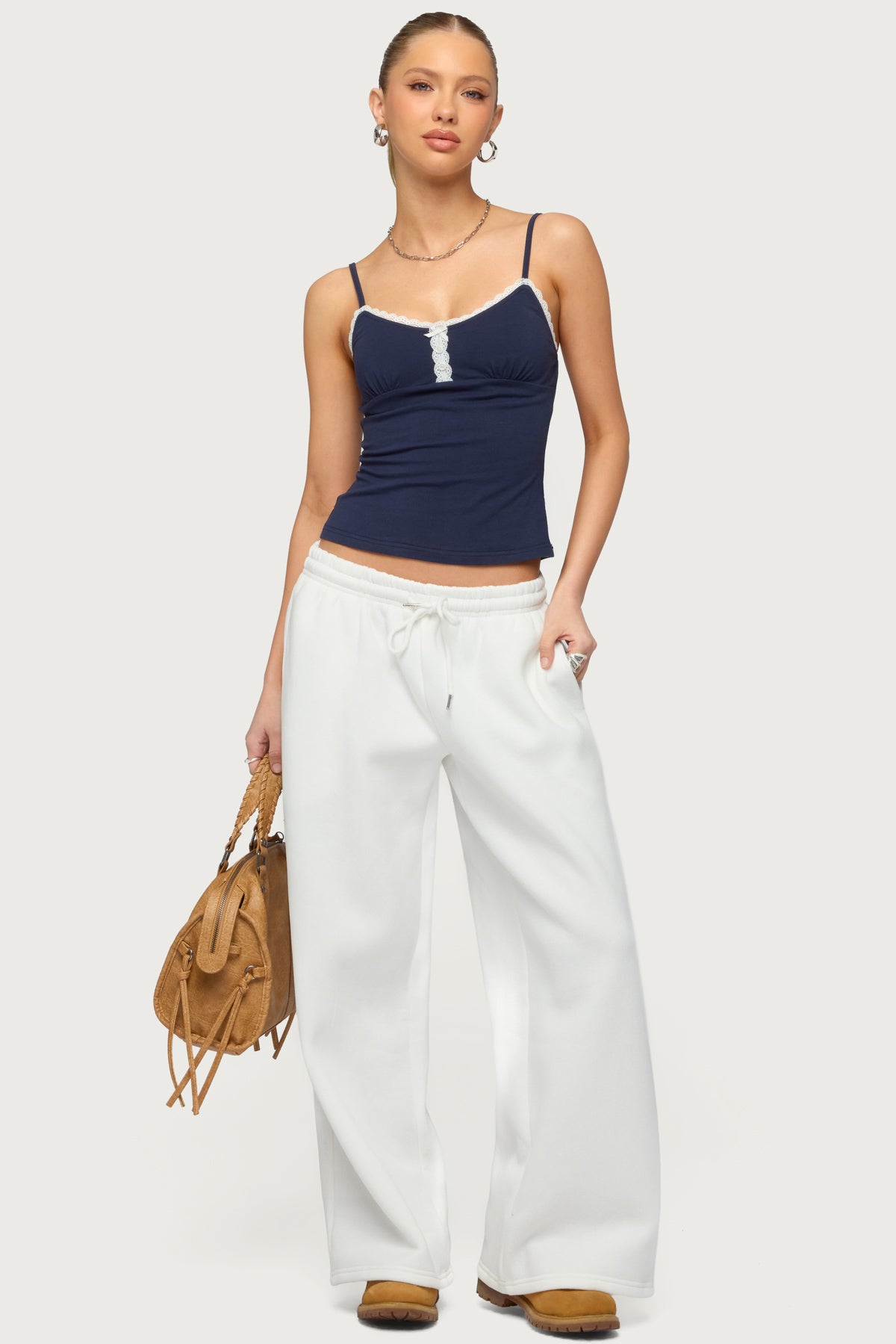 Petite Kamari Low Rise Wide Sweatpants – edikted