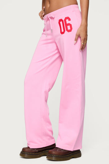 06 Sweatpants