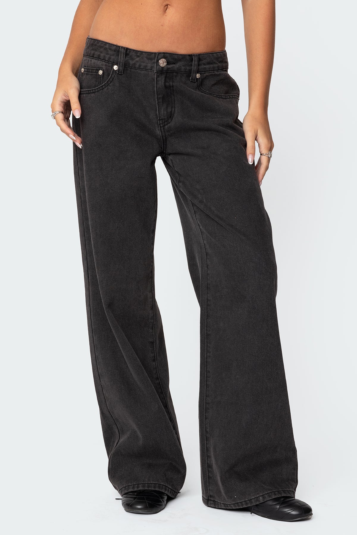 Bow Pocket Relaxed Jeans