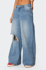 Distressed Low Rise Baggy Jeans