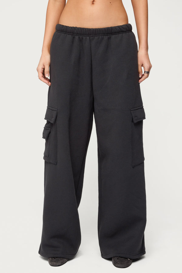 Petite Wide Leg Cargo Sweatpants