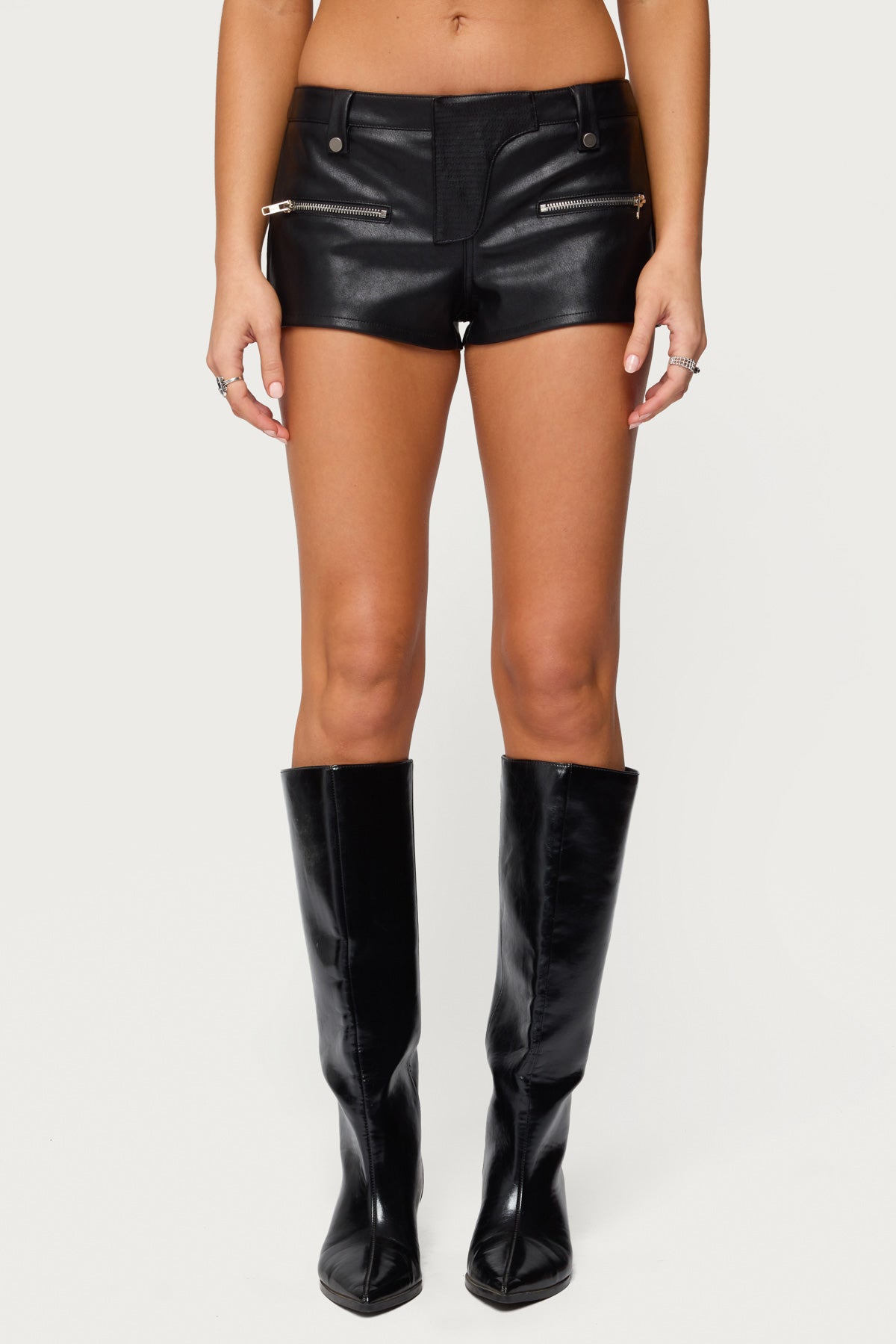 Labella Faux Leather Micro Shorts – edikted