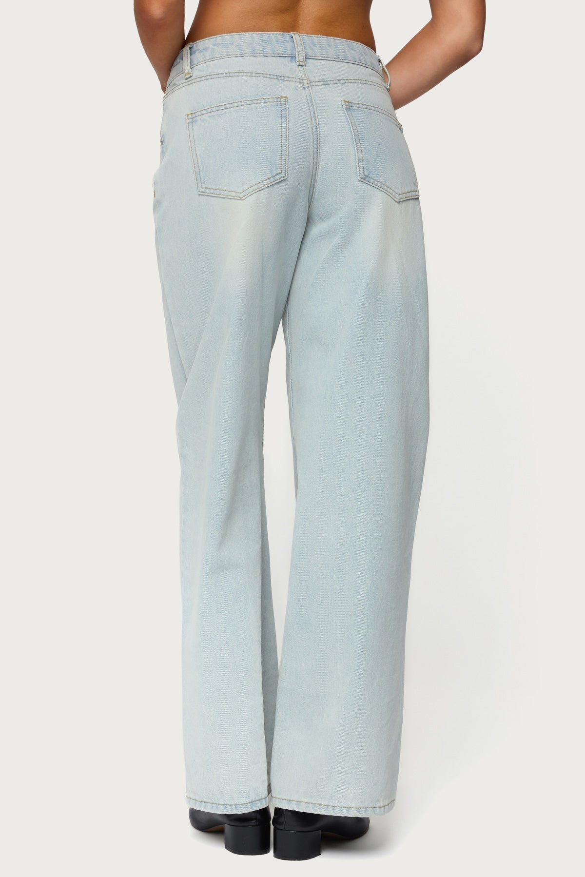 Ery Mid Rise Baggy Jeans