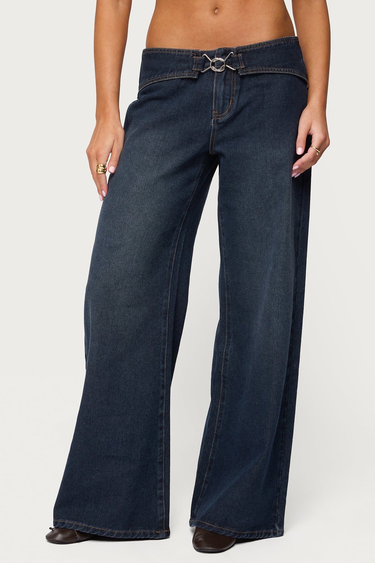 Briah Belted Low Rise Wide Leg Jeans – edikted