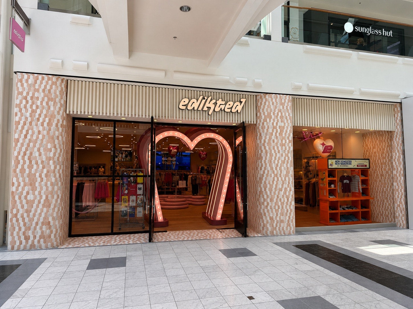 Nashville | The Mall at Green Hills storefront