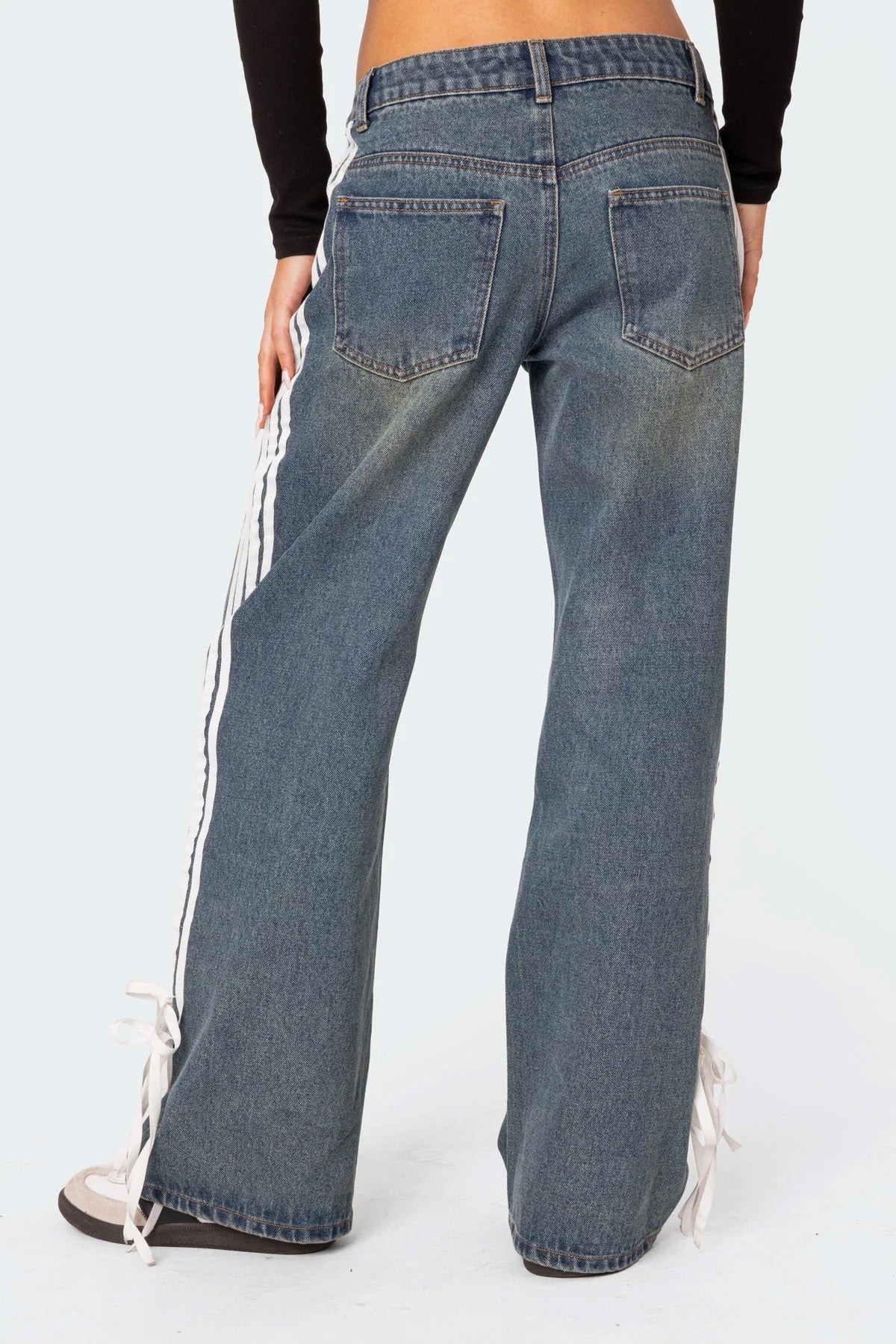 Washed Low Rise Ribbon Jeans