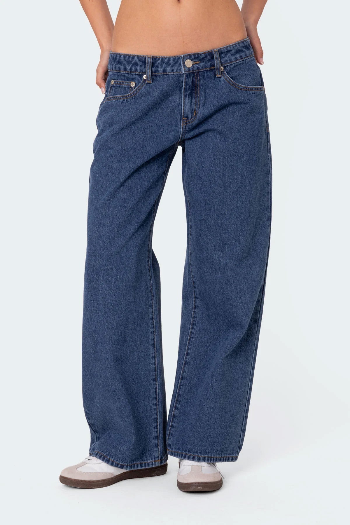 Petite Raelynn Washed Low Rise Jeans