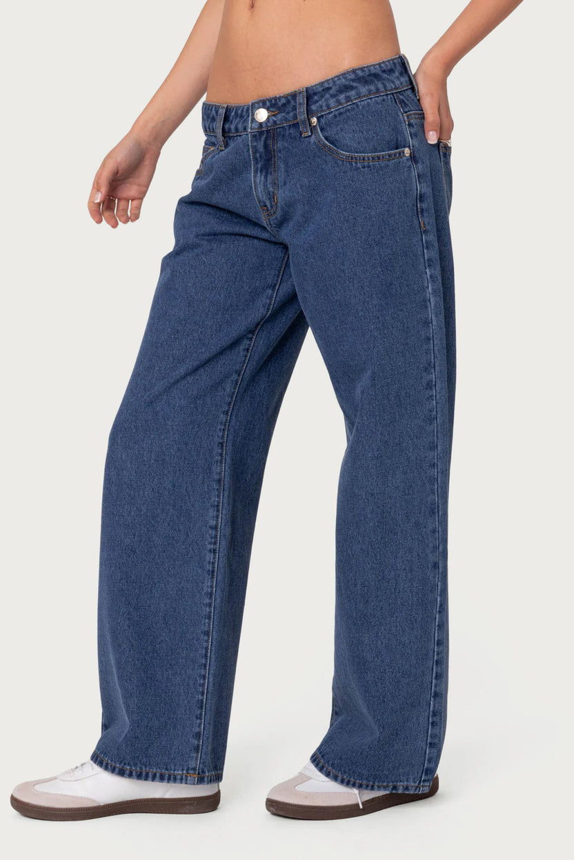 Petite Raelynn Washed Low Rise Baggy Jeans – edikted