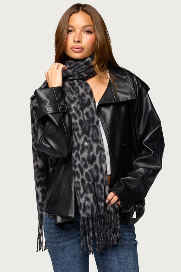 Chunky Leopard Scarf view 1
