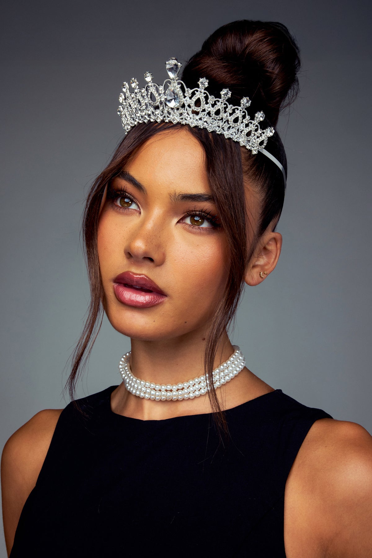 Layered Pearl Choker Necklace