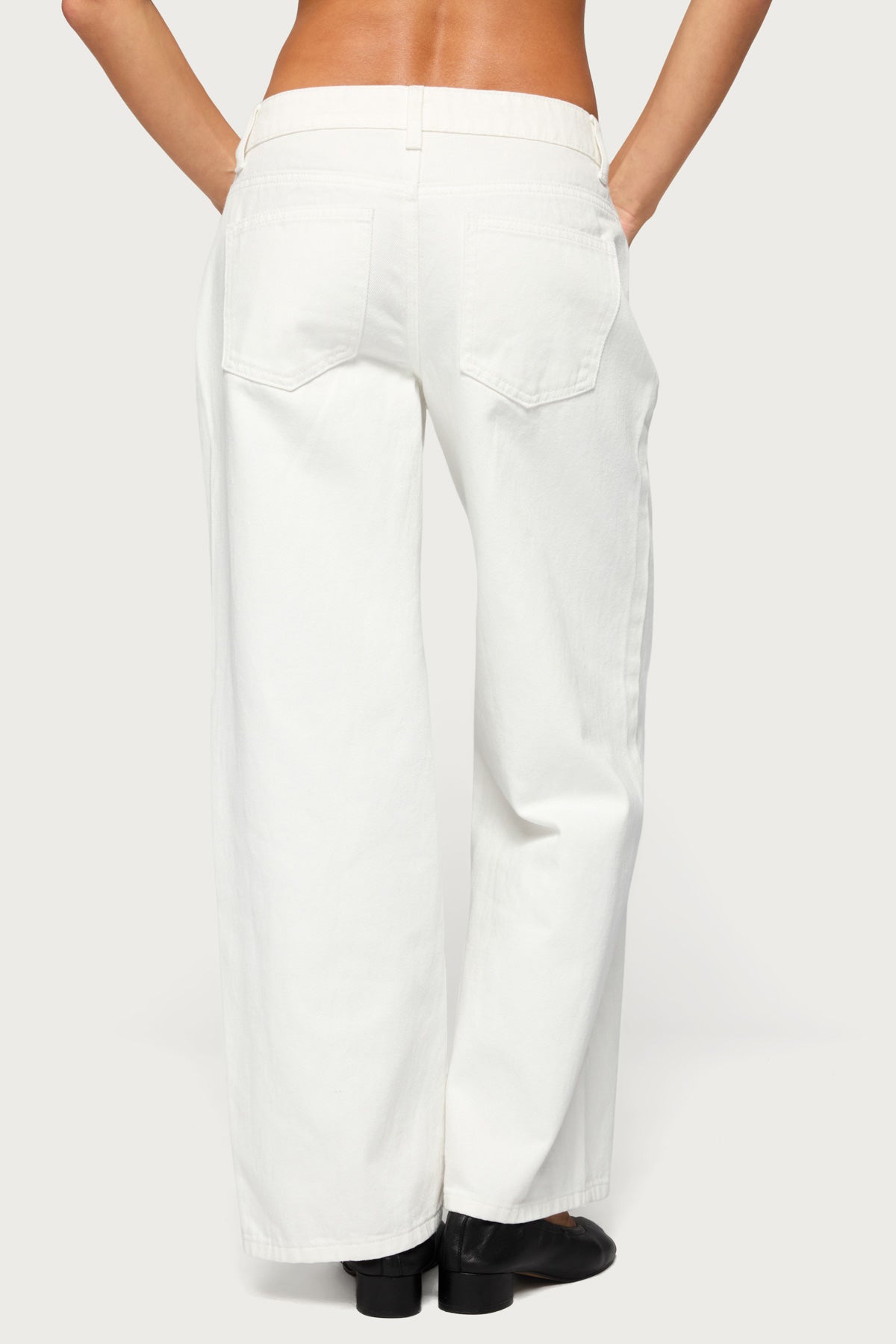 Petite Raelynn Washed Low Rise Baggy Jeans