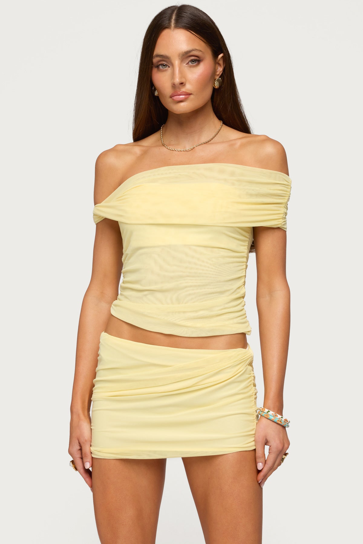 Raquela Twist Off Shoulder Ruched Top – edikted
