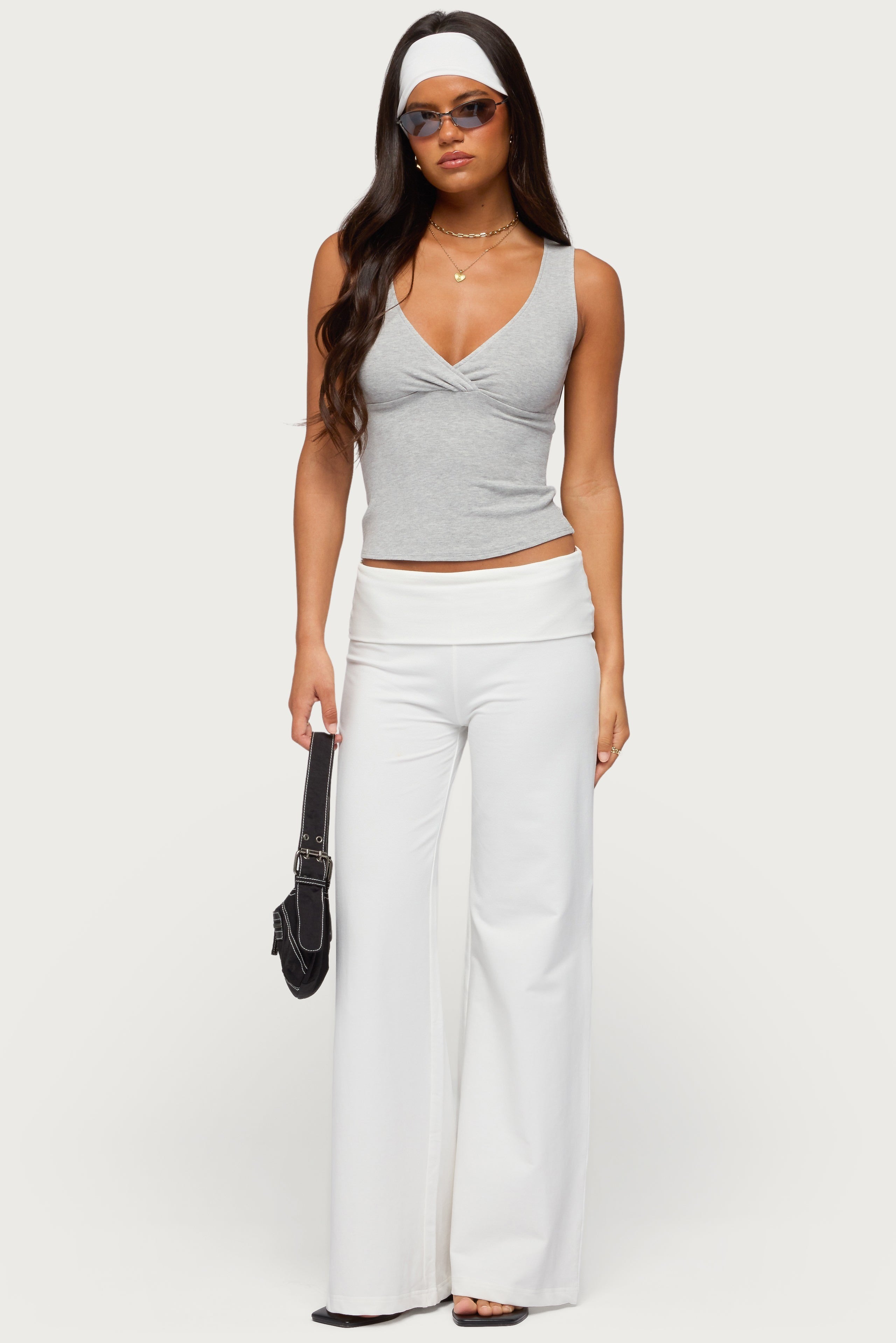 Lalisa V Neck Ribbed Tank Top – edikted