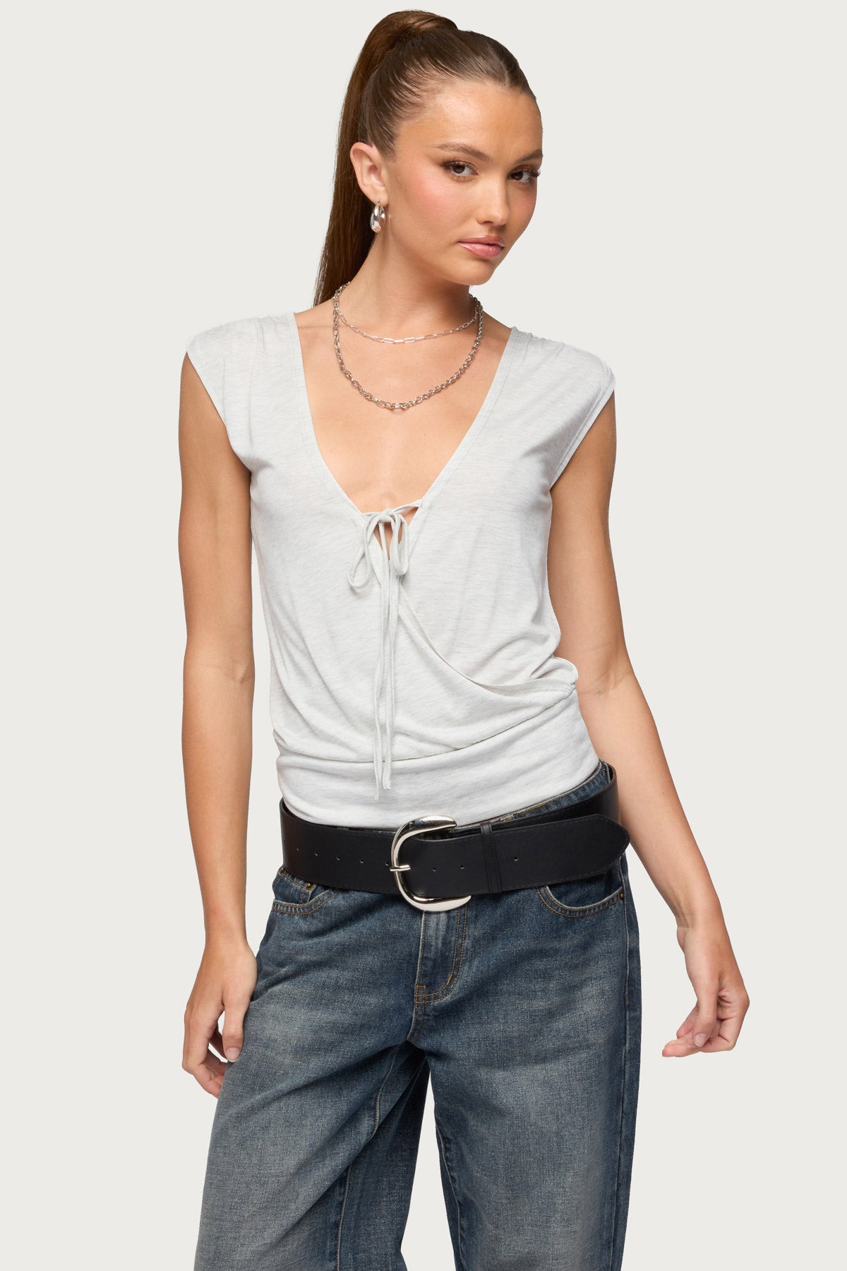 DIANTE TIE FRONT BARETOP グレー Tie Front V Neck Wrap Top – edikted