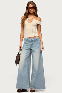 Stitched Low Rise Wide Leg Jeans