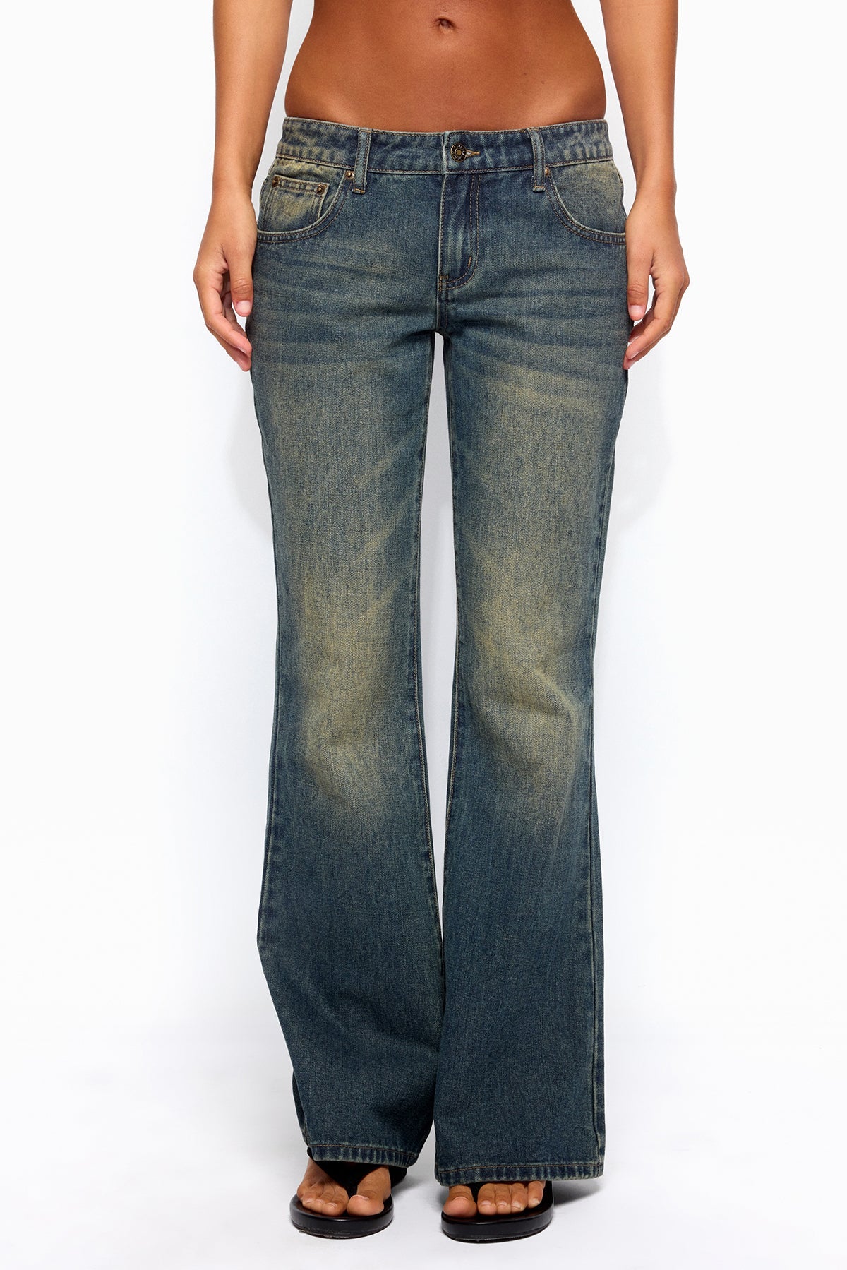 Shirili Low Rise Flared Jeans – edikted