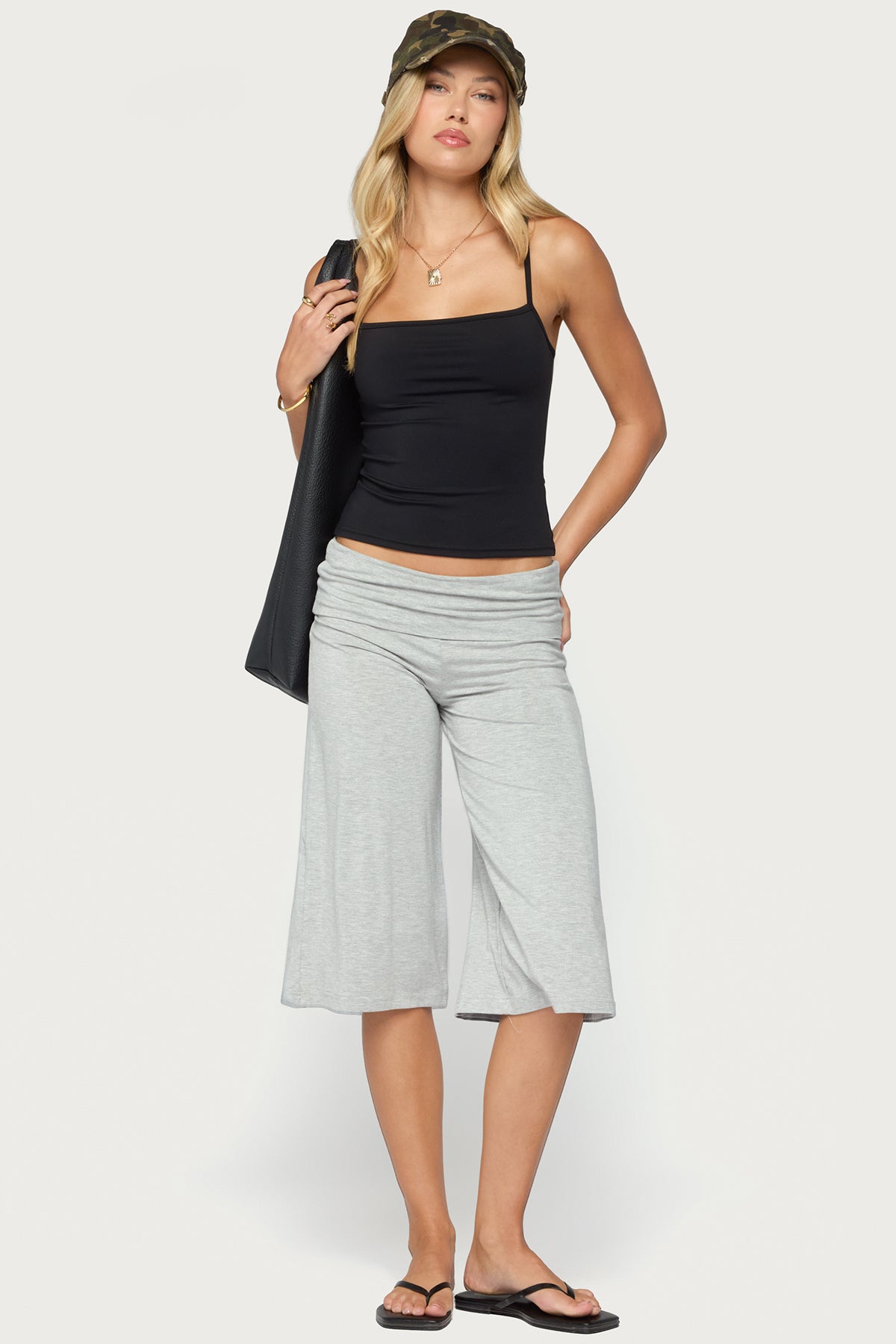 Shirly Wide Leg Foldover Capri Pants – edikted