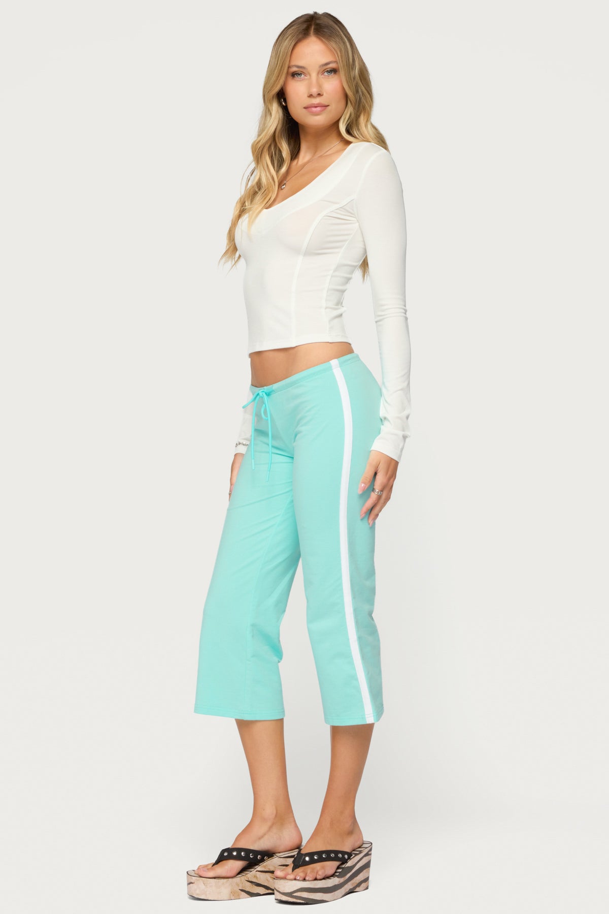 Milene Contrast French Terry Capri Pants