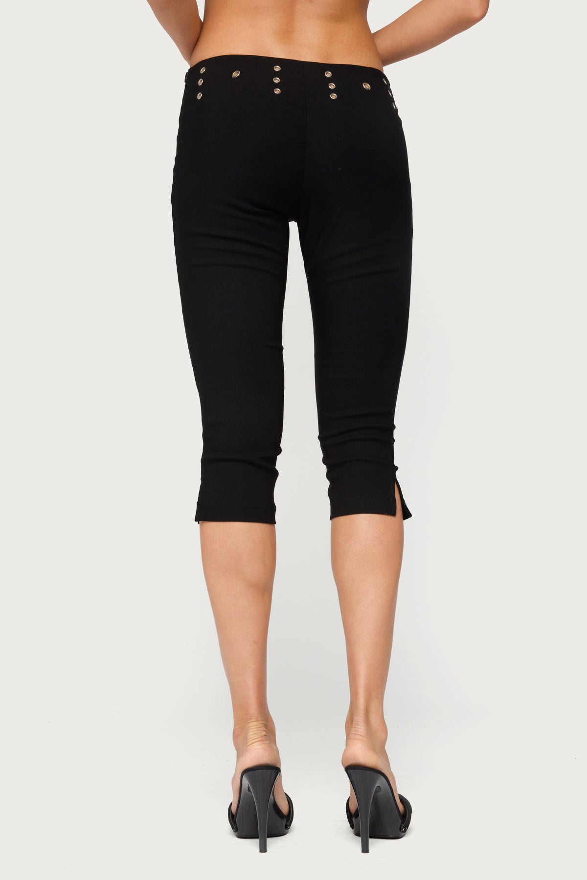 Meeva Grommet Capri Pants