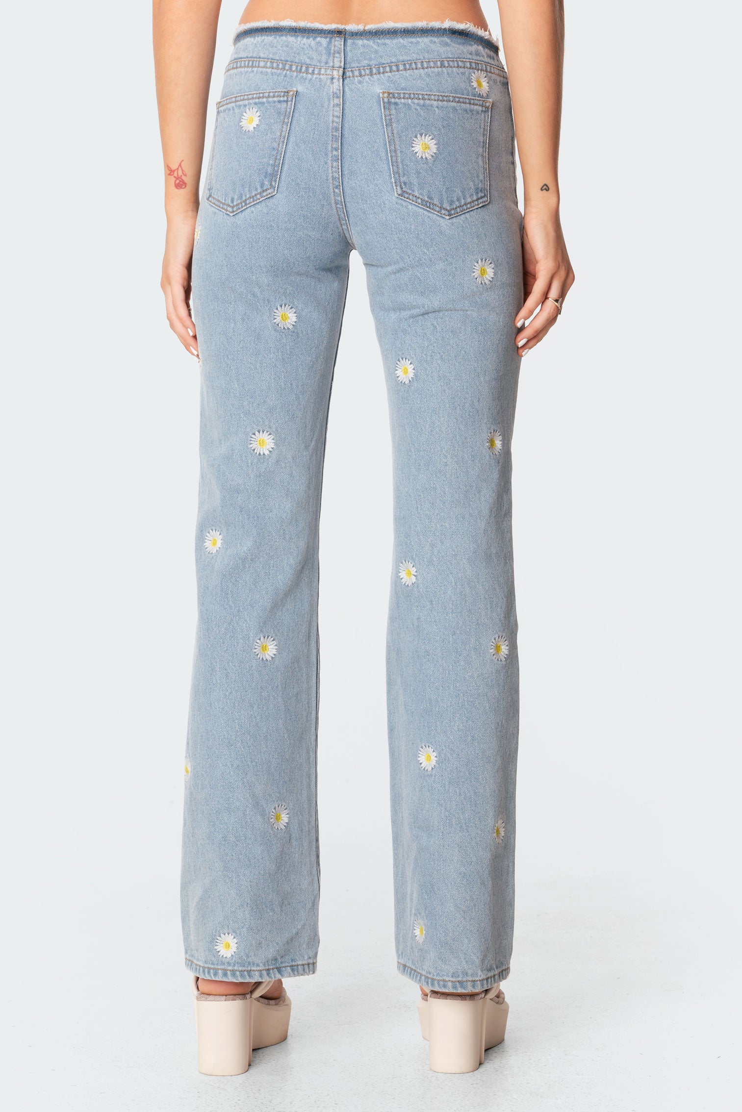 Daisy Low-Rise Jeans