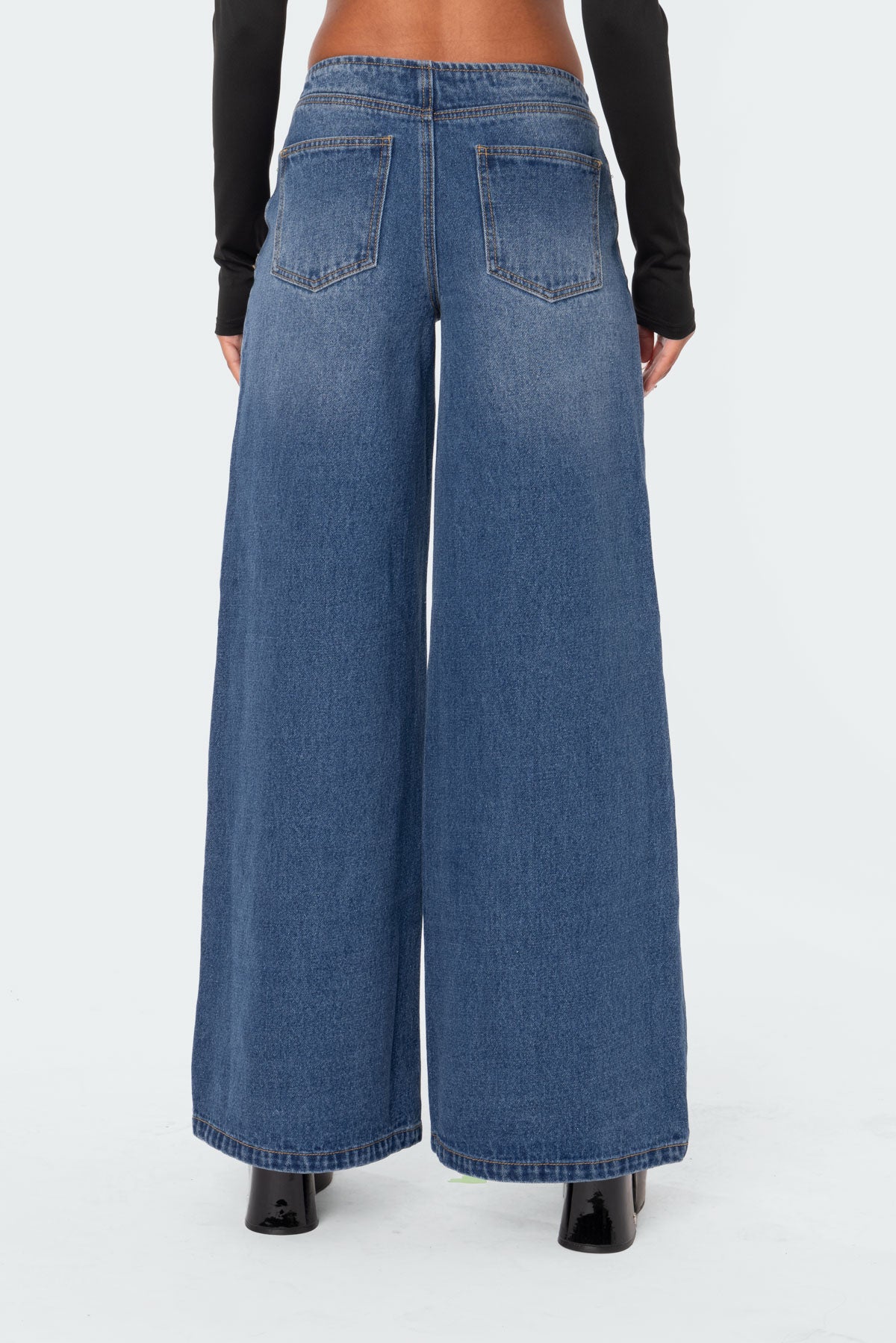 Low-Rise Wide Jeans